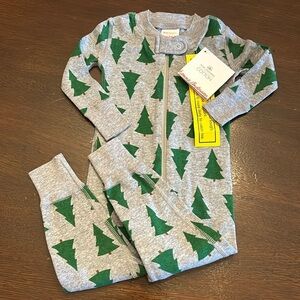 Hanna Andersson Holiday Christmas Tree Newborn Zip Up Pajamas